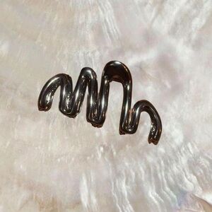 Spiral Large Metallic Super Strong Hair Clip – Silver